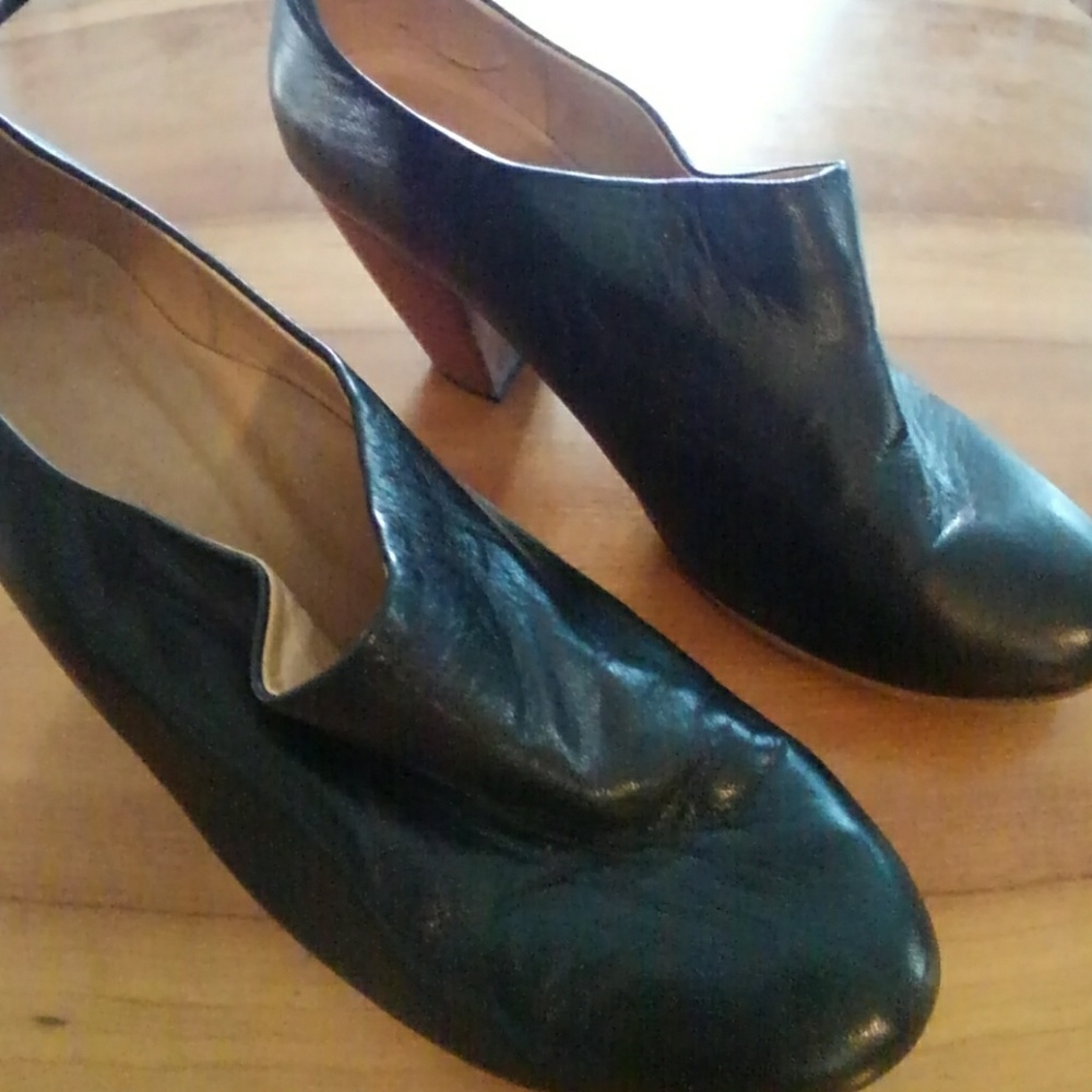 Dieppa Restrepo booties